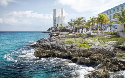 Elegant Horizons: A Caribbean Escape of Refined Luxury