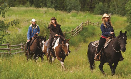 canada-horseback-riding.jpg