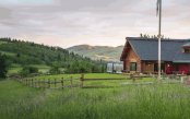 Rockies-Riding-The-Alberta-Adventure-1-_pk33379_1.gif